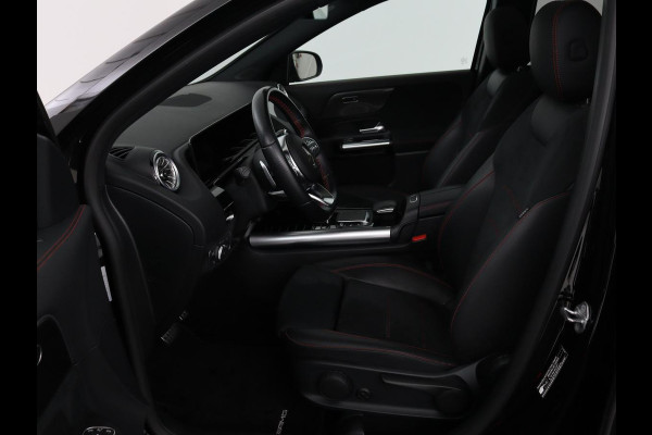 Mercedes-Benz GLA 250 e AMG Luxury | Panoramadak | Stoelverwarming | Sfeerverlichting | Keyless | Widescreen |  LMV 19 inch | Trekhaak wegklapbaar