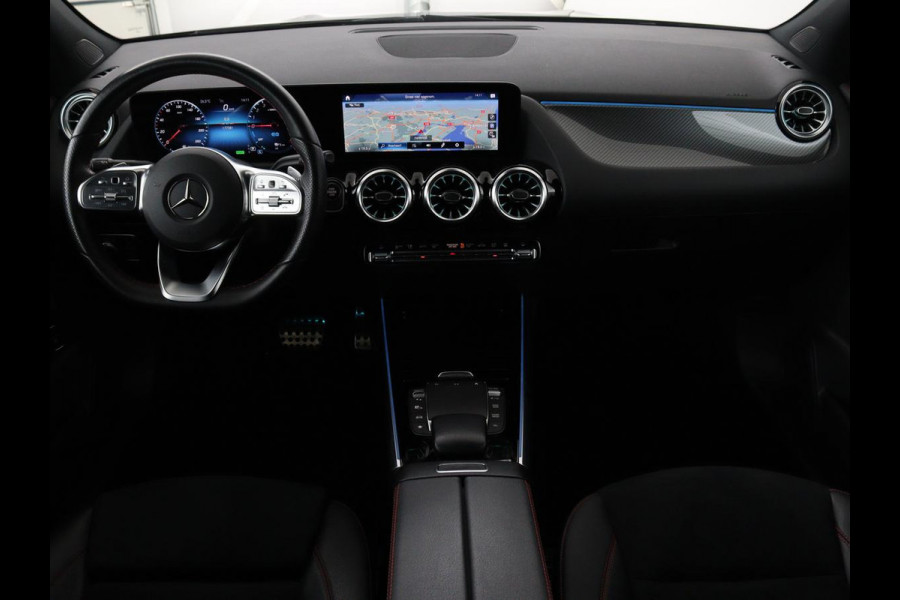 Mercedes-Benz GLA 250 e AMG Luxury | Panoramadak | Stoelverwarming | Sfeerverlichting | Keyless | Widescreen |  LMV 19 inch | Trekhaak wegklapbaar