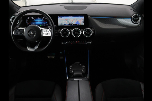 Mercedes-Benz GLA 250 e AMG Luxury | Panoramadak | Stoelverwarming | Sfeerverlichting | Keyless | Widescreen |  LMV 19 inch | Trekhaak wegklapbaar
