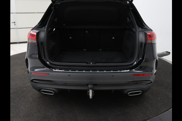 Mercedes-Benz GLA 250 e AMG Luxury | Panoramadak | Stoelverwarming | Sfeerverlichting | Keyless | Widescreen |  LMV 19 inch | Trekhaak wegklapbaar