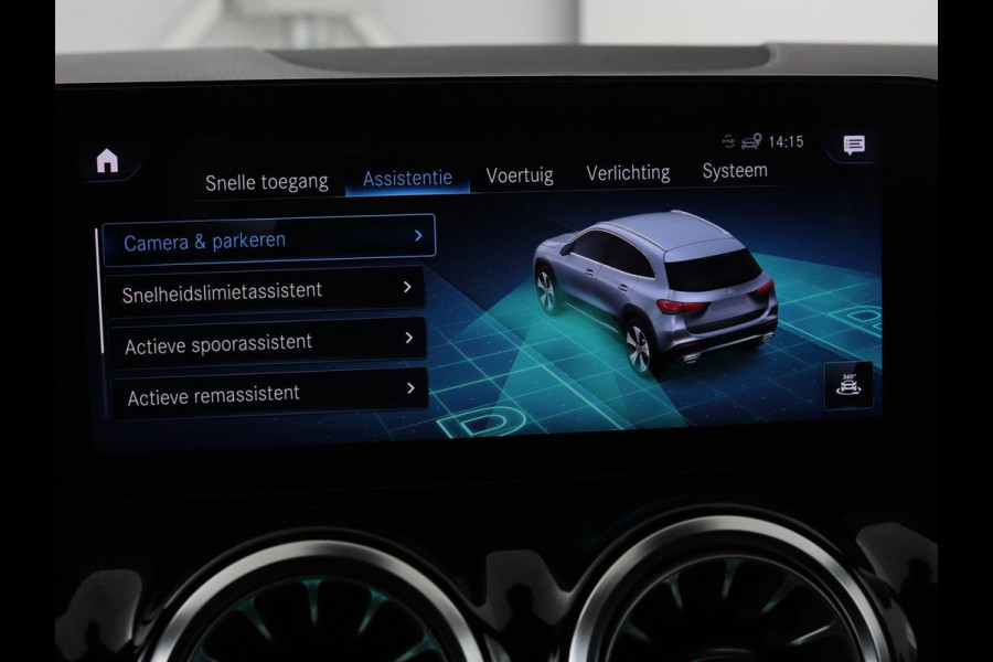 Mercedes-Benz GLA 250 e AMG Luxury | Panoramadak | Stoelverwarming | Sfeerverlichting | Keyless | Widescreen |  LMV 19 inch | Trekhaak wegklapbaar