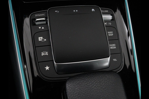 Mercedes-Benz GLA 250 e AMG Luxury | Panoramadak | Stoelverwarming | Sfeerverlichting | Keyless | Widescreen |  LMV 19 inch | Trekhaak wegklapbaar