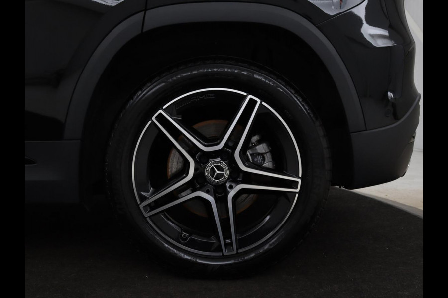 Mercedes-Benz GLA 250 e AMG Luxury | Panoramadak | Stoelverwarming | Sfeerverlichting | Keyless | Widescreen |  LMV 19 inch | Trekhaak wegklapbaar