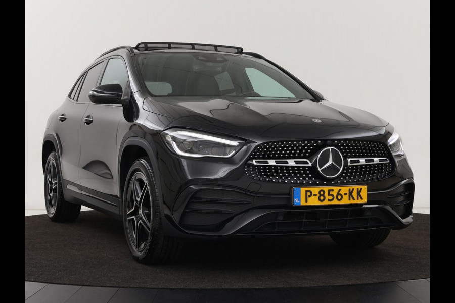 Mercedes-Benz GLA 250 e AMG Luxury | Panoramadak | Stoelverwarming | Sfeerverlichting | Keyless | Widescreen |  LMV 19 inch | Trekhaak wegklapbaar