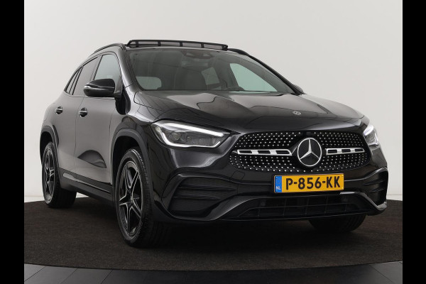 Mercedes-Benz GLA 250 e AMG Luxury | Panoramadak | Stoelverwarming | Sfeerverlichting | Keyless | Widescreen |  LMV 19 inch | Trekhaak wegklapbaar