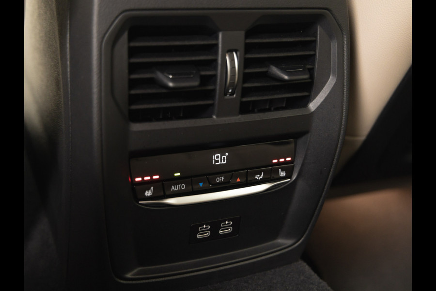 BMW i4 eDrive40 - M-Sport - Memoryzetel - Driving Ass Prof - Head-up