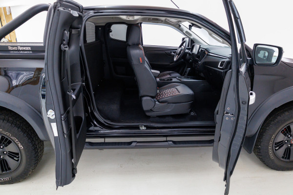 Isuzu D-max 1.9 Extended Cab LSX Lederen bekleding, Road Ranger bullbar, Adaptive cruise, Stoelverwarming, Camera, Navigatie, Side steps Prijs is exclusief btw!