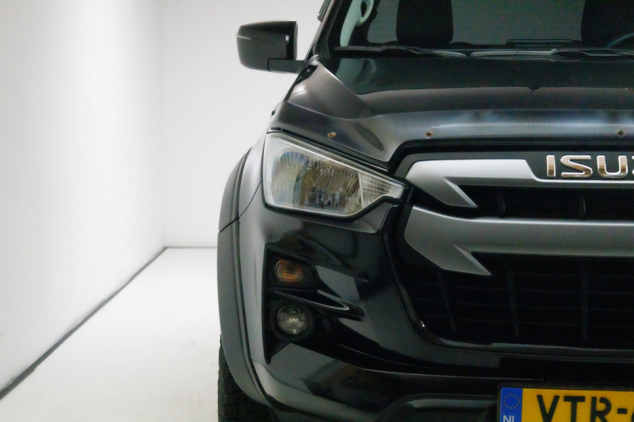 Isuzu D-max 1.9 Extended Cab LSX Lederen bekleding, Road Ranger bullbar, Adaptive cruise, Stoelverwarming, Camera, Navigatie, Side steps Prijs is exclusief btw!