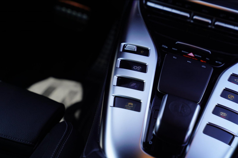 Mercedes-Benz AMG GT 4-Door Coupe AMG 43 4MATIC+ Premium Plus | Schuif/kanteldak | Burmester | LED | Designo Matte grey | 360 cam