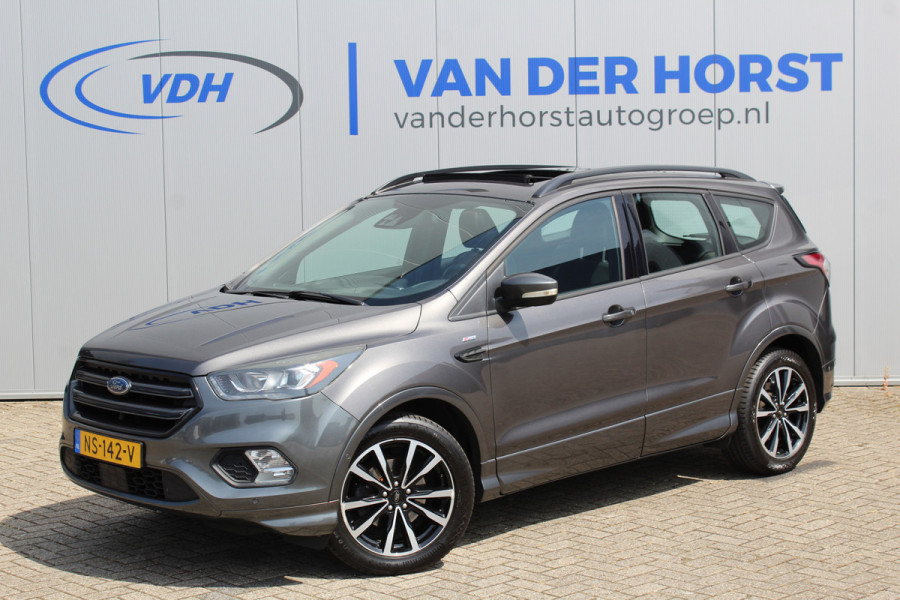 Ford Kuga 1.5-120pk EcoBoost ST Line. Erg mooie en luxe Kuga ST-Line. Trekgewicht 1.800kg ! Volautm. airco, elektr. panoramadak, elektr. achterklep, navigatie, telefoonvoorb., Apple carplay/Android auto., trekhaak, leer/alcantara bekleding, lane assist, cruise cntrl, camera etc etc.