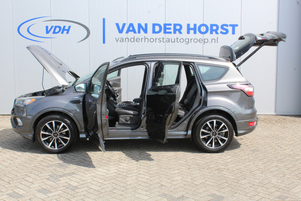Ford Kuga 1.5-120pk EcoBoost ST Line. Erg mooie en luxe Kuga ST-Line. Trekgewicht 1.800kg ! Volautm. airco, elektr. panoramadak, elektr. achterklep, navigatie, telefoonvoorb., Apple carplay/Android auto., trekhaak, leer/alcantara bekleding, lane assist, cruise cntrl, camera etc etc.