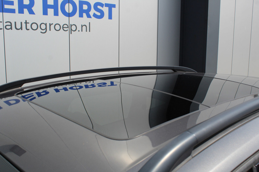 Ford Kuga 1.5-120pk EcoBoost ST Line. Erg mooie en luxe Kuga ST-Line. Trekgewicht 1.800kg ! Volautm. airco, elektr. panoramadak, elektr. achterklep, navigatie, telefoonvoorb., Apple carplay/Android auto., trekhaak, leer/alcantara bekleding, lane assist, cruise cntrl, camera etc etc.