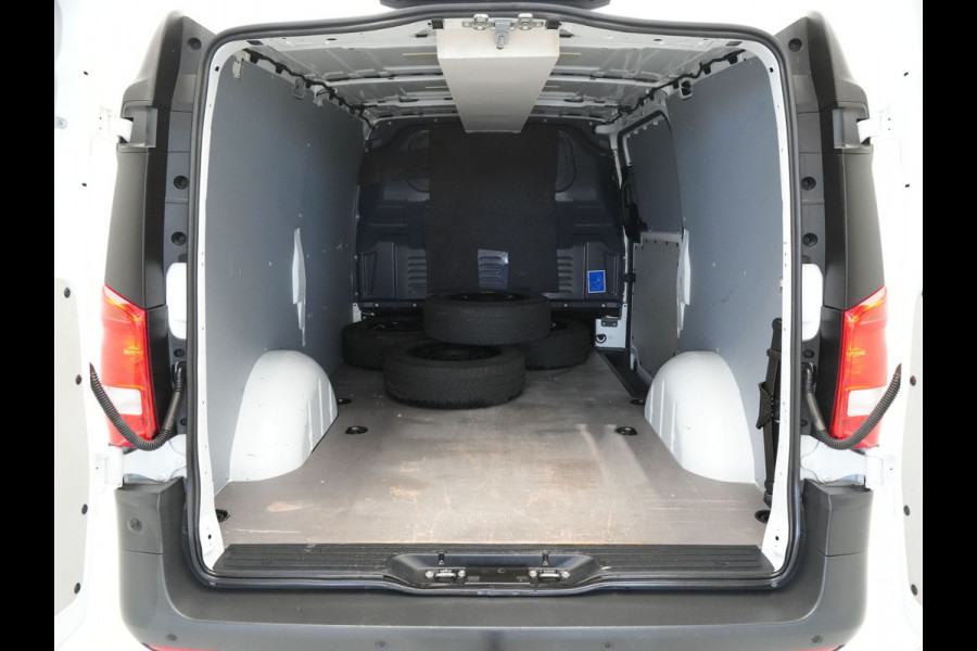 Mercedes-Benz Vito 111 CDI 115pk Lang Navigatie Camera Trekhaak Pdc Cruise