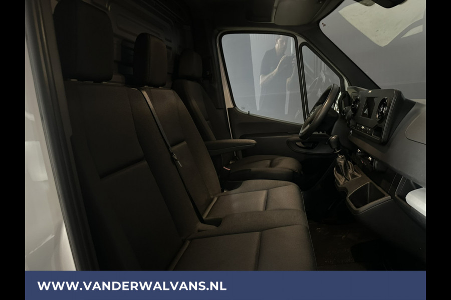 Mercedes-Benz Sprinter 315 CDI 150pk L3H2 Euro6 ** Airco | 360 graden Camera | Navigatie | Cruisecontrol | Chauffeursstoel Parkeersensoren, Stoelverwarming, Bijrijdersbank