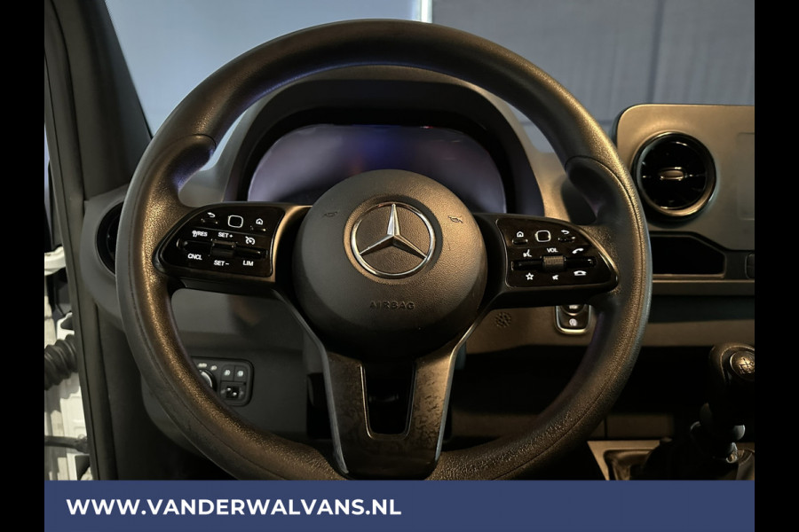 Mercedes-Benz Sprinter 316 CDI 164pk L3H2 Euro6 Airco | 360 graden Camera | Navigatie | Cruisecontrol | Chauffeursstoel Parkeersensoren, Stoelverwarming, Bijrijdersbank