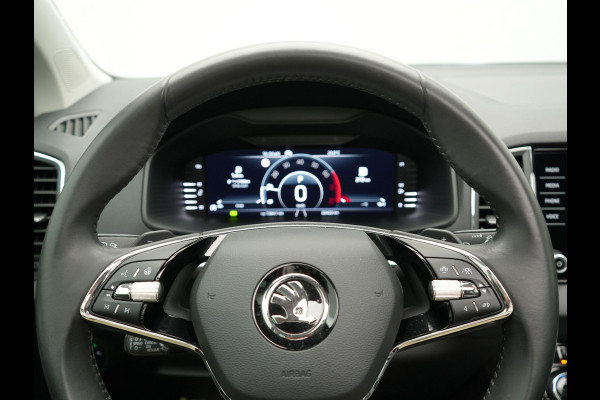 Škoda Karoq 1.5 TSI ACT Style 150pk DSG | Panodak | Trekhaak af Fabriek | Adaptive Cruise | Camera | Virtual | Apple Carplay | Sportstoelen Verwarm | 17"L.M | Keyless |