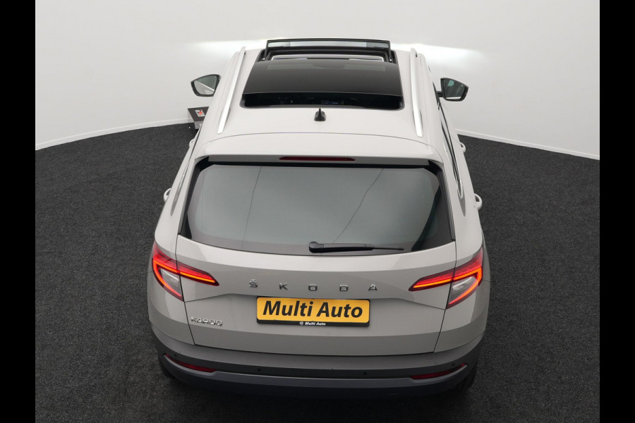 Škoda Karoq 1.5 TSI ACT Style 150pk DSG | Panodak | Trekhaak af Fabriek | Adaptive Cruise | Camera | Virtual | Apple Carplay | Sportstoelen Verwarm | 17"L.M | Keyless |