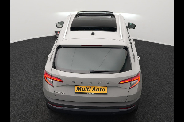 Škoda Karoq 1.5 TSI ACT Style 150pk DSG | Panodak | Trekhaak af Fabriek | Adaptive Cruise | Camera | Virtual | Apple Carplay | Sportstoelen Verwarm | 17"L.M | Keyless |