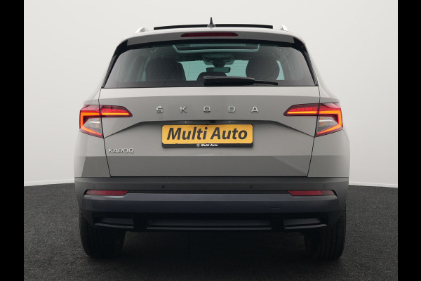 Škoda Karoq 1.5 TSI ACT Style 150pk DSG | Panodak | Trekhaak af Fabriek | Adaptive Cruise | Camera | Virtual | Apple Carplay | Sportstoelen Verwarm | 17"L.M | Keyless |
