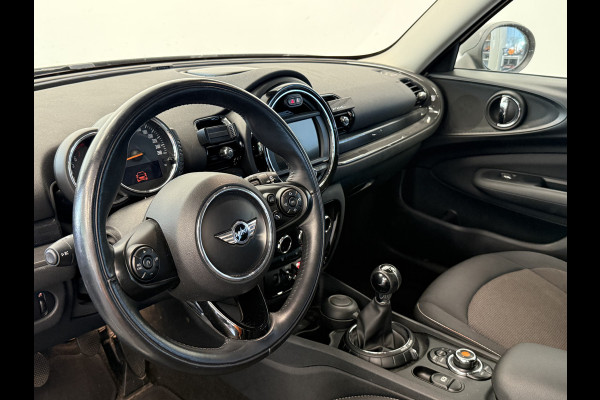 MINI Clubman 1.5 Cooper Pepper Serious Business Navigatie Full-led ClimateControl