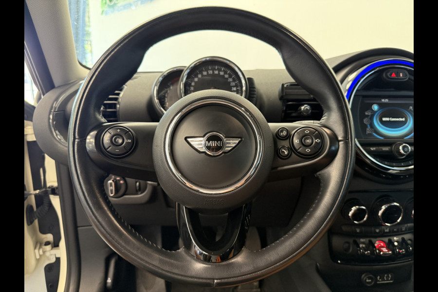 MINI Clubman 1.5 Cooper Pepper Serious Business Navigatie Full-led ClimateControl
