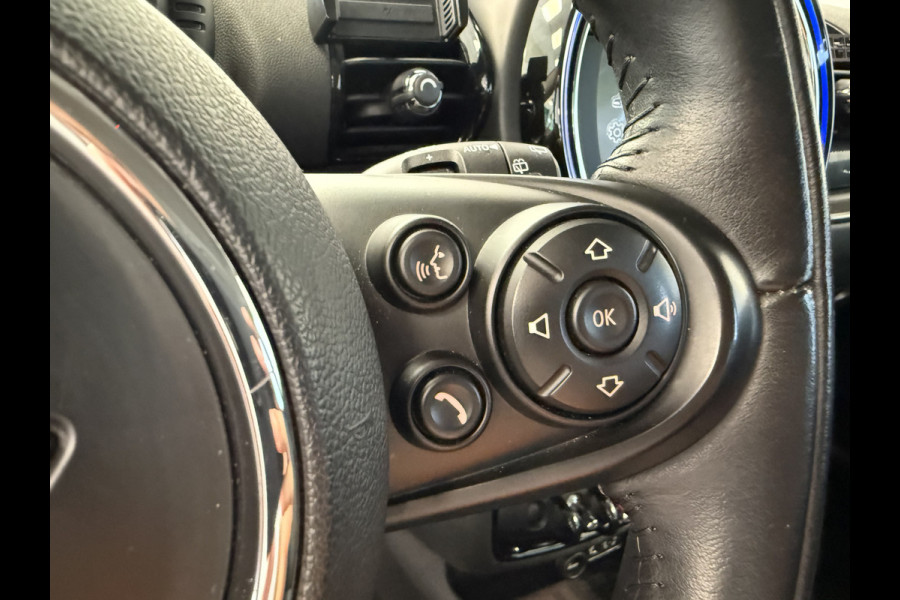 MINI Clubman 1.5 Cooper Pepper Serious Business Navigatie Full-led ClimateControl