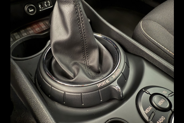 MINI Clubman 1.5 Cooper Pepper Serious Business Navigatie Full-led ClimateControl