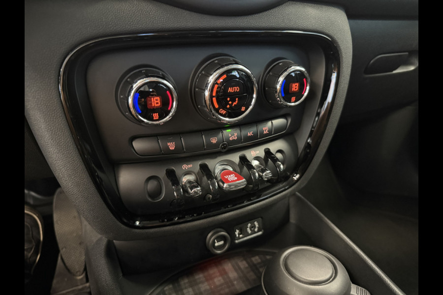 MINI Clubman 1.5 Cooper Pepper Serious Business Navigatie Full-led ClimateControl