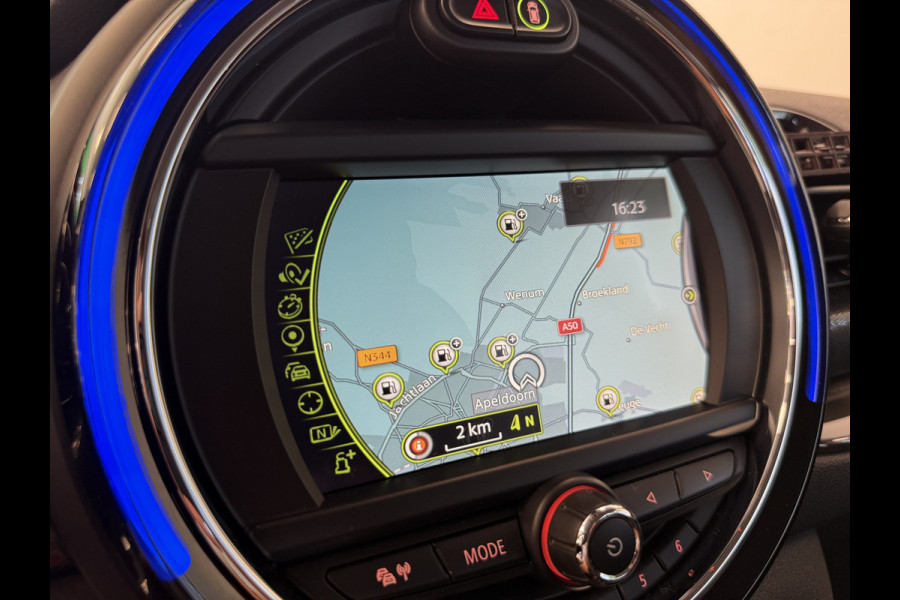 MINI Clubman 1.5 Cooper Pepper Serious Business Navigatie Full-led ClimateControl