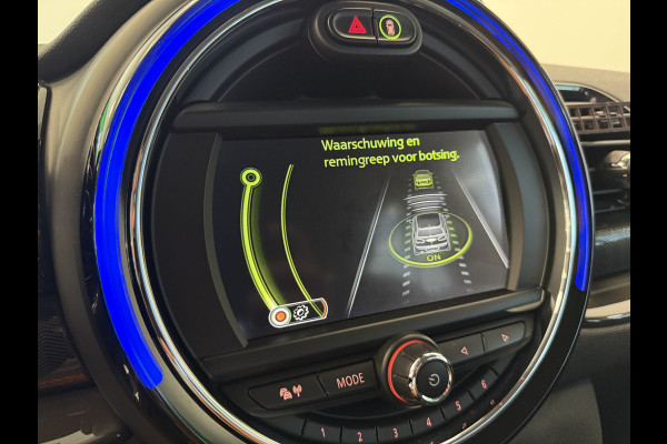 MINI Clubman 1.5 Cooper Pepper Serious Business Navigatie Full-led ClimateControl