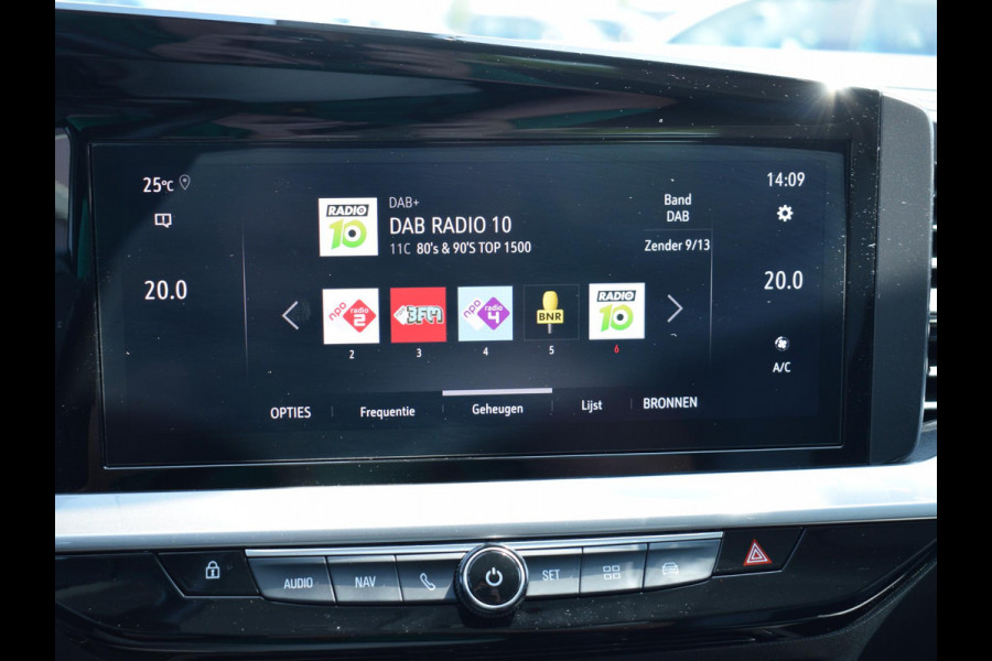 Opel Mokka 1.2 Business Elegance 10" NAVI & CARPLAY | ACHTERUITRIJCAMERA MET SENSOREN | E.C.C. |