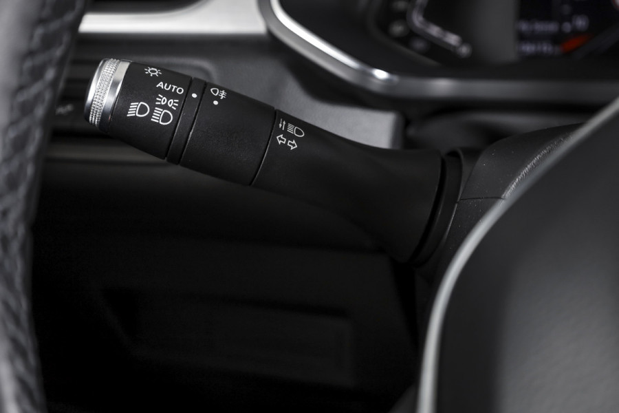 Renault Captur 1.3 TCe 140 PK Intens - Automaat | Cruise | PDC | 360 Camera | App. Connect | ECC | Multi-Sense | LM 18" |