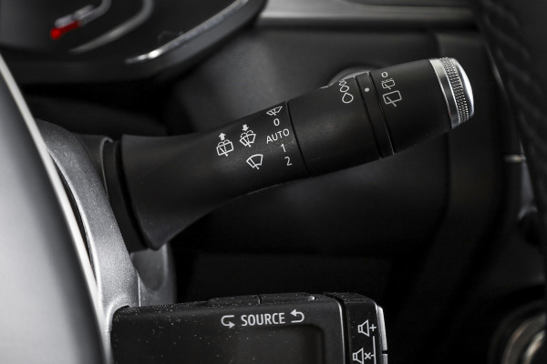 Renault Captur 1.3 TCe 140 PK Intens - Automaat | Cruise | PDC | 360 Camera | App. Connect | ECC | Multi-Sense | LM 18" |