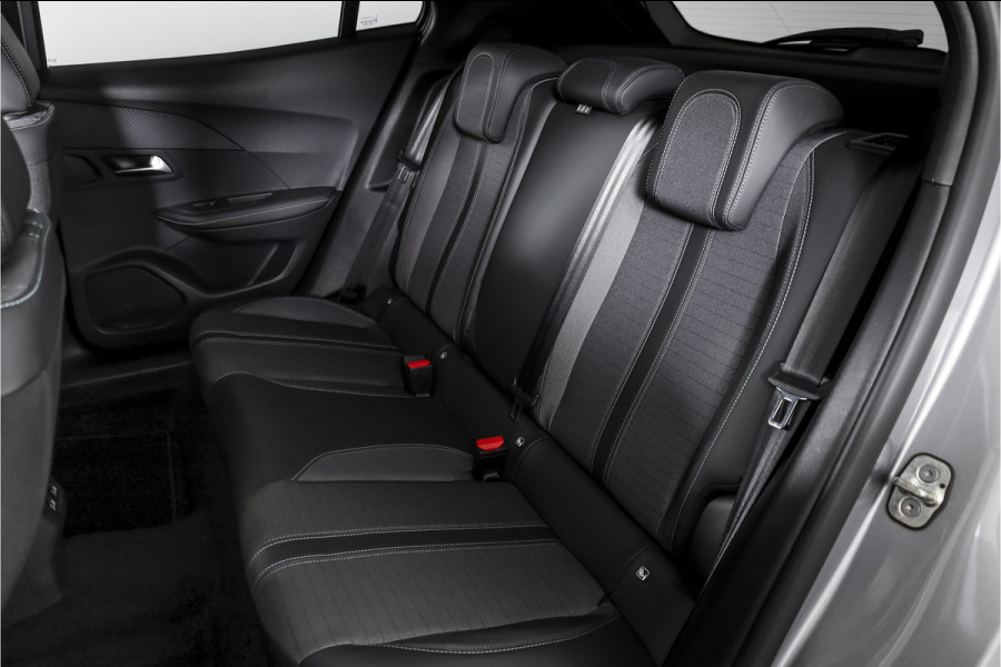 Peugeot 2008 1.2 PureTech Allure Pack 130 PK - Automaat | Dig. Cockpit | PDC | Camera | NAV + App, Connect | ECC | DAB | LM 17" |