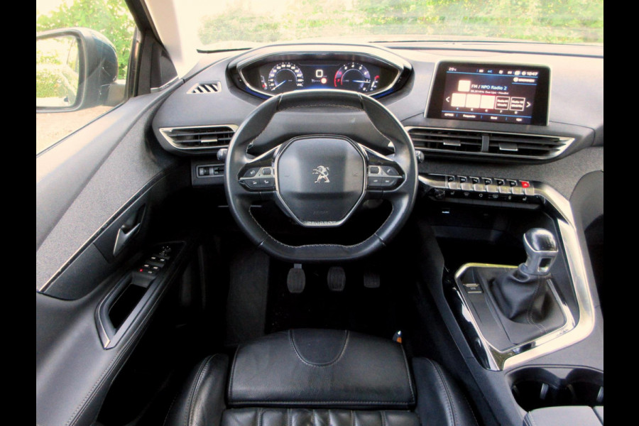 Peugeot 5008 1.2 PureTech Allure*7persoons*Leder*Trekhaak*
