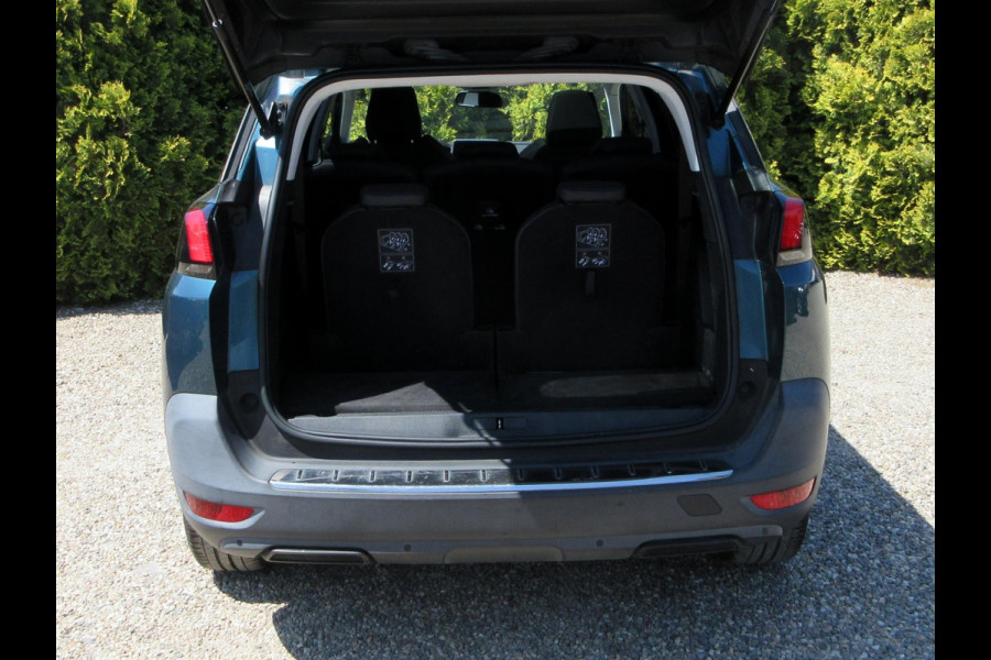 Peugeot 5008 1.2 PureTech Allure*7persoons*Leder*Trekhaak*