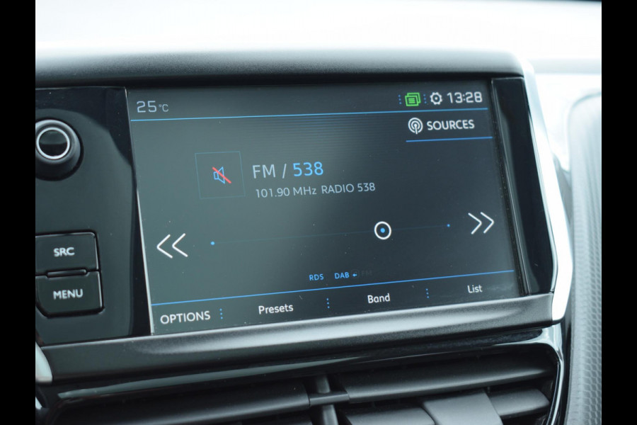 Peugeot 2008 1.2 PureTech GT-line PANORAMA DAK | NAVI & CARPLAY | ACHTERUITRIJCAMERA | E.C.C. |