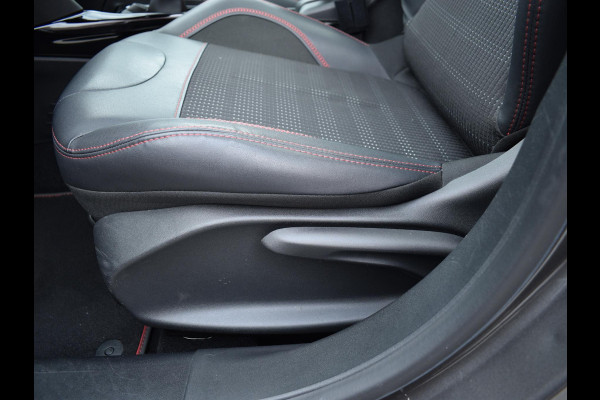 Peugeot 2008 1.2 PureTech GT-line PANORAMA DAK | NAVI & CARPLAY | ACHTERUITRIJCAMERA | E.C.C. |
