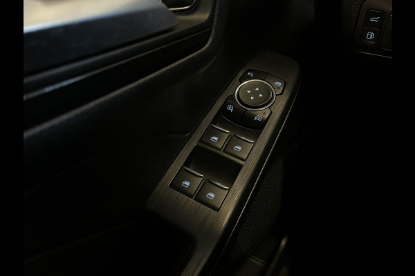 Ford Kuga 2.5 224pk Automaat PHEV ST-Line Adaptieve cruise control Parkeersensoren Navigatie LED Climate control