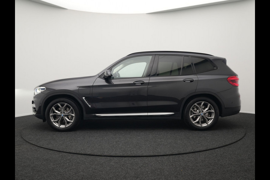 BMW X3 xDrive30e xLine Plug in Hybrid 293pk | PHEV | Adaptive Cruise | Head-up Display | 360 Camera | Carplay | Adaptive LED | Keyless |