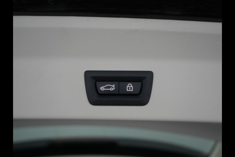BMW X3 xDrive30e xLine Plug in Hybrid 293pk | PHEV | Adaptive Cruise | Head-up Display | 360 Camera | Carplay | Adaptive LED | Keyless |