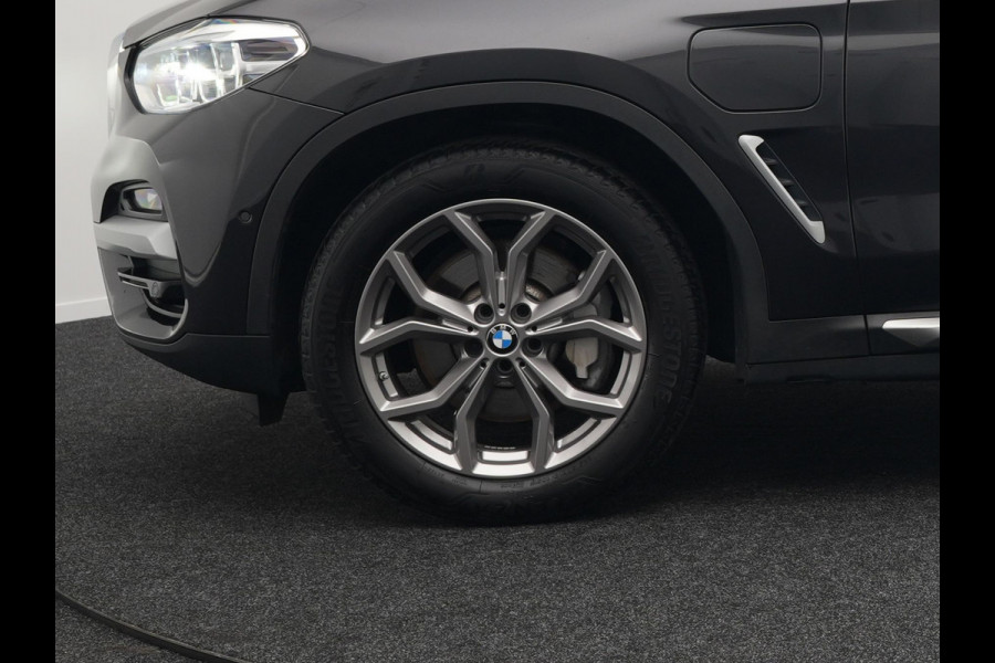 BMW X3 xDrive30e xLine Plug in Hybrid 293pk | PHEV | Adaptive Cruise | Head-up Display | 360 Camera | Carplay | Adaptive LED | Keyless |