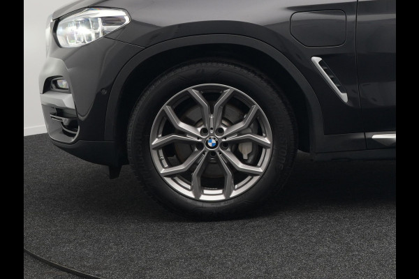 BMW X3 xDrive30e xLine Plug in Hybrid 293pk | PHEV | Adaptive Cruise | Head-up Display | 360 Camera | Carplay | Adaptive LED | Keyless |