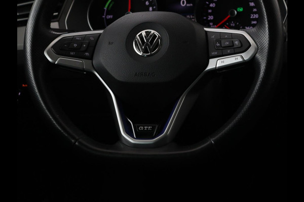 Volkswagen Passat Variant 1.4 TSI PHEV GTE Business | Panoramadak | Massage | Stoelverwarming | Adaptive cruise | Camera | Elektrische achterklep