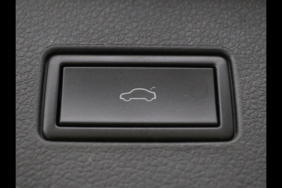 Volkswagen Passat Variant 1.4 TSI PHEV GTE Business | Panoramadak | Massage | Stoelverwarming | Adaptive cruise | Camera | Elektrische achterklep