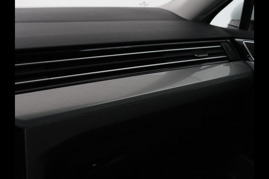Volkswagen Passat Variant 1.4 TSI PHEV GTE Business | Panoramadak | Massage | Stoelverwarming | Adaptive cruise | Camera | Elektrische achterklep