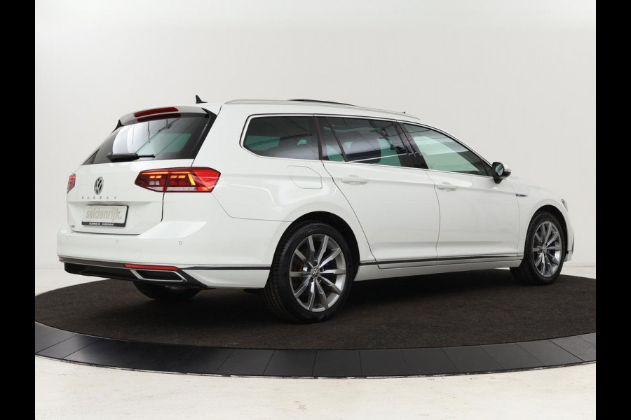 Volkswagen Passat Variant 1.4 TSI PHEV GTE Business | Panoramadak | Massage | Stoelverwarming | Adaptive cruise | Camera | Elektrische achterklep