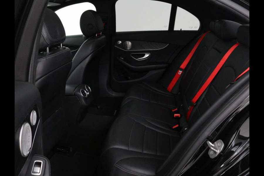 Mercedes-Benz C-Klasse 180 Business Solution AMG | Panoramadak | Leder | Stoelverwarming | Cruise control | 360 Camera | Elektrische achterklep | Carplay | Burmester