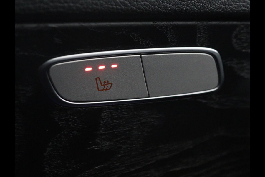 Mercedes-Benz C-Klasse 180 Business Solution AMG | Panoramadak | Leder | Stoelverwarming | Cruise control | 360 Camera | Elektrische achterklep | Carplay | Burmester