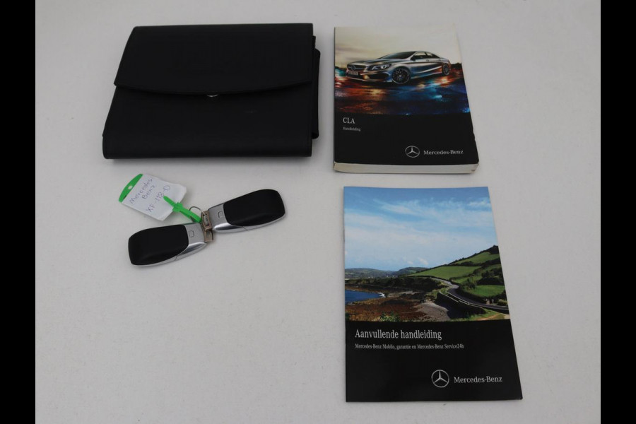 Mercedes-Benz C-Klasse 180 Business Solution AMG | Panoramadak | Leder | Stoelverwarming | Cruise control | 360 Camera | Elektrische achterklep | Carplay | Burmester